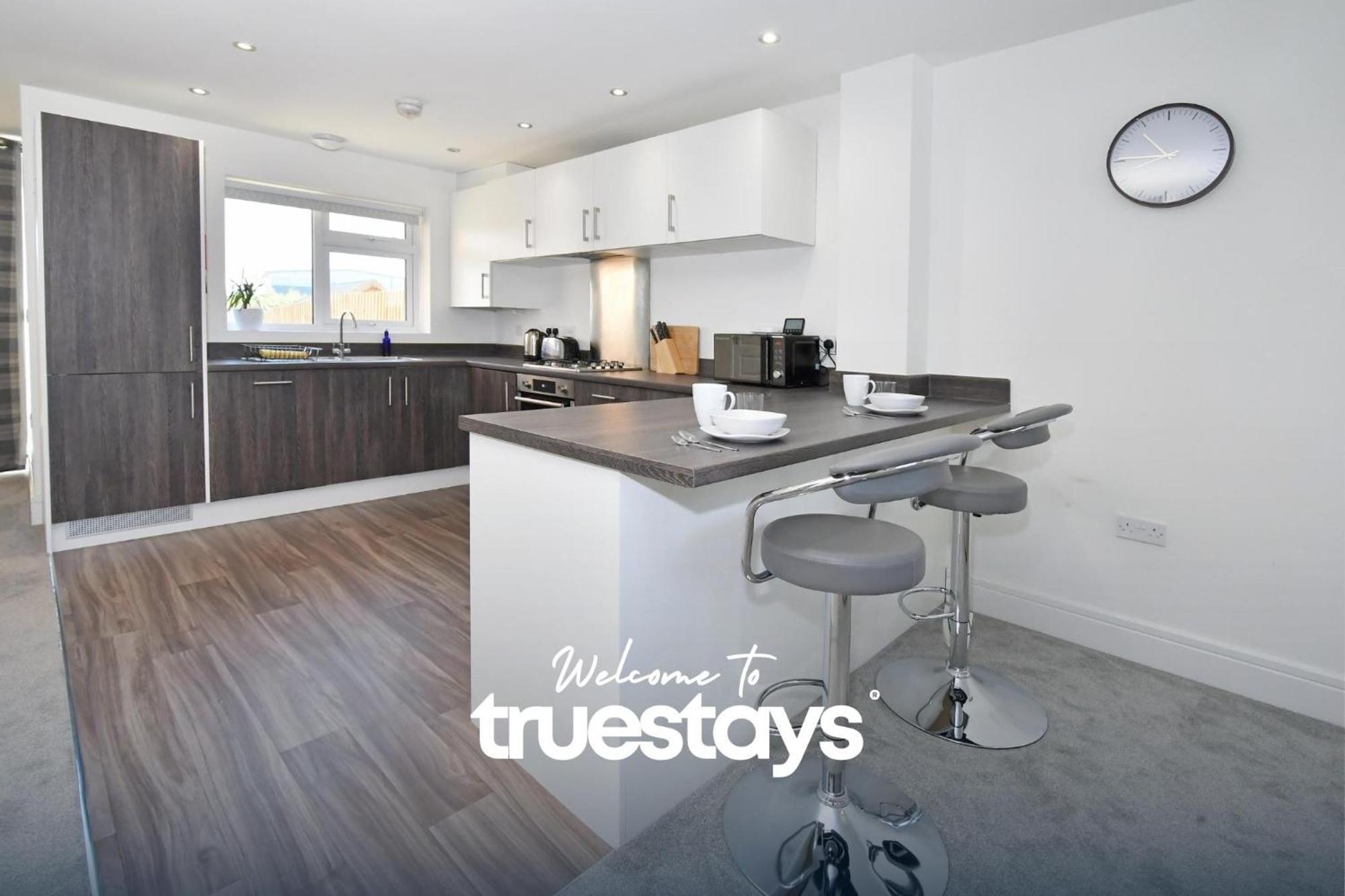 Regal House By True Stays - 3 Bedroom House In Stoke-On-Trent Exterior photo