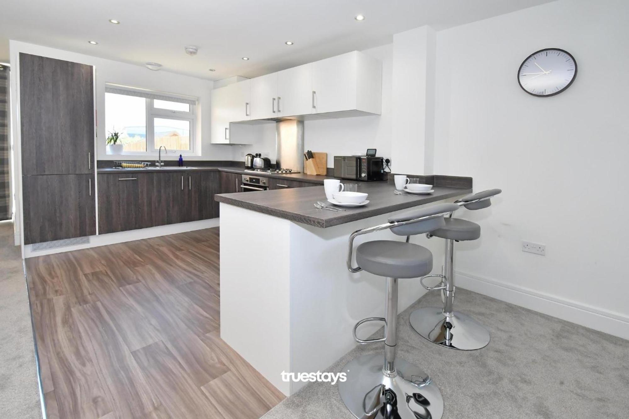 Regal House By True Stays - 3 Bedroom House In Stoke-On-Trent Exterior photo
