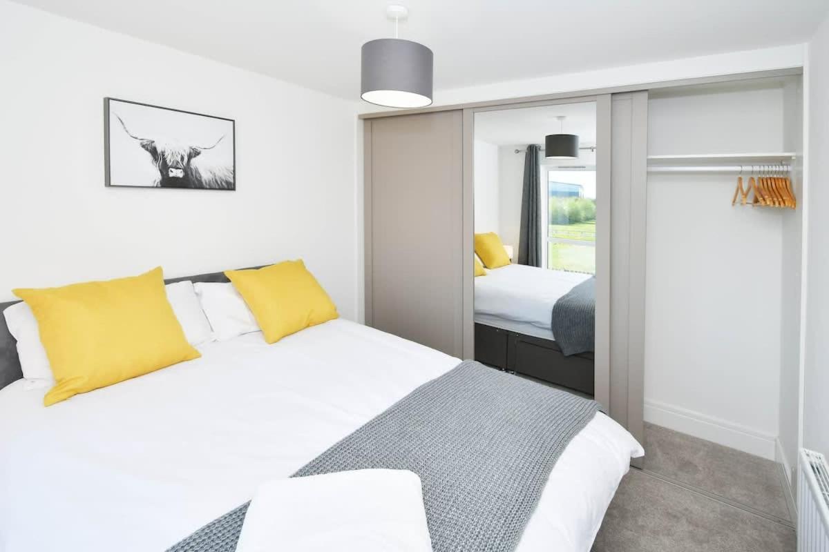 Regal House By True Stays - 3 Bedroom House In Stoke-On-Trent Exterior photo